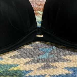 Victoria Secret strapless push up bra (strap missing) size 36 B
